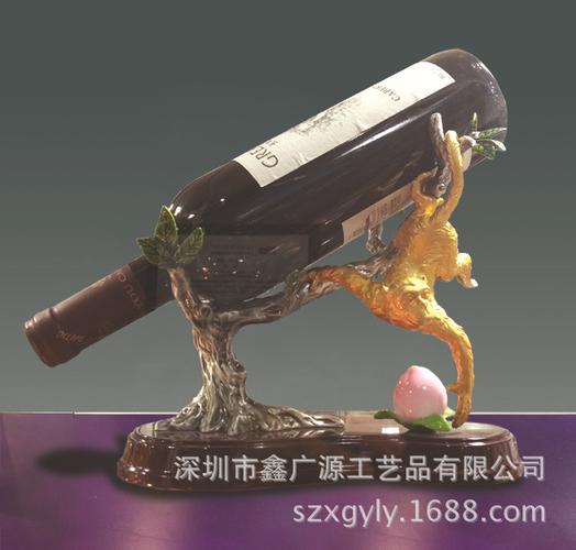 锌合金压铸工艺金属材质工艺品浮雕立体动物猴子偷桃红酒瓶底座